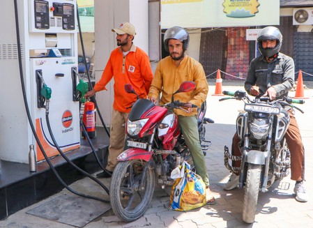 Rs 3 hike in fuel prices marginal as oil firms absorbing losses of Rs 1,000 crore a day: Top official