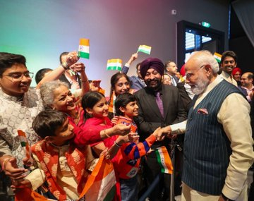 PM Modi shares some glimpses from warm welcome by Indian diaspora in Netherlands