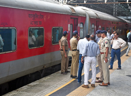 RPF Central Railway reunites 584 children and adults, saves 25 lives under special operations