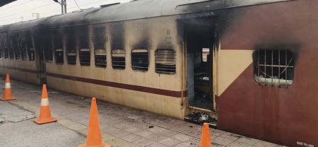 Massive fire erupts in passenger train in Bihar; all on board safe
