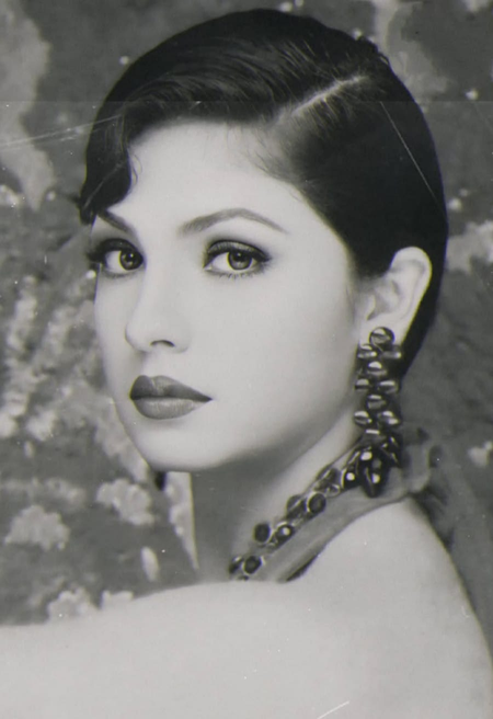 Pooja Bhatt turns flapper girl from the Gatsby era in retro-inspired picture
