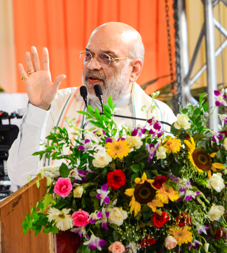 HM Amit Shah felicitates police officers for role in making Telangana LWE-free