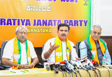 Karnataka BJP attacks Congress over leadership tussle