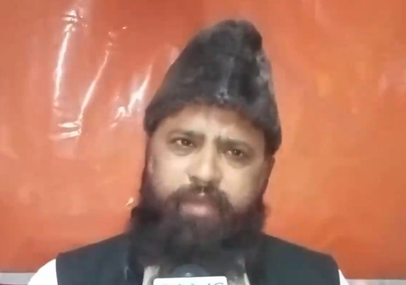 UP’s Shahi Chief Mufti backs CM Yogi’s order, says offering ‘namaz’ on roads against Islam