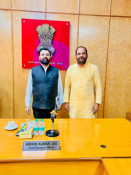 BJP ex-MP Ramesh Bidhuri attends Delhi CEO meet, offers workers’ support for SIR