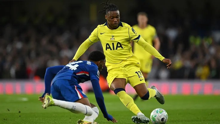 Premier League: Relegation battle goes down to final day as Spurs lose at Chelsea