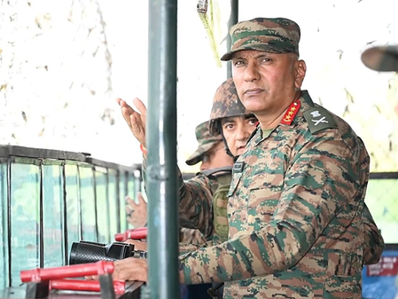 Army’s Northern Command chief reviews LoC security situation in Rajouri