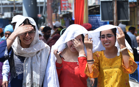 37 MP districts under severe heatwave alert; Khajuraho sizzles at 47.4 degrees