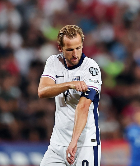 Kane set to captain England for record-equalling third FIFA WC as Tuchel unveils 26-man squad