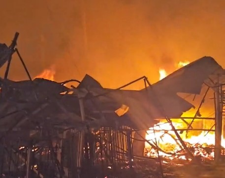 Shastri Park furniture market gutted in massive blaze, locals stone fire tenders claiming delayed response