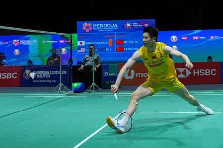 Badminton: Chinese shuttlers storm into four finals at Malaysia Masters