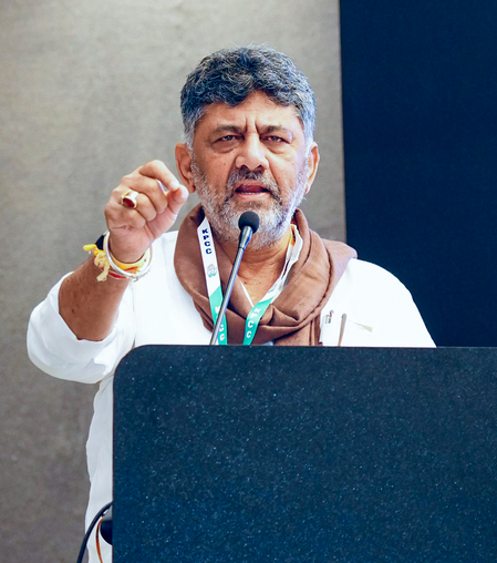 New leadership a positive step: Cong leaders back Shivakumar for K’taka CM post