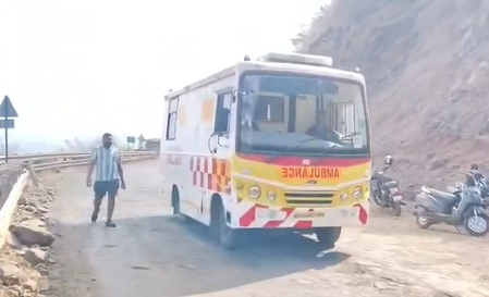 Eight tourists killed after vehicle falls into gorge in Maharashtra’s Raigad; rescue operation on