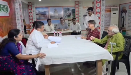 At CM Adhikari’s ‘janata darbar’, elderly couple cheated by Sona Papu seek help