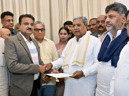 K’taka Governor accepts CM Siddaramaiah’s resignation; dissolves council of ministers