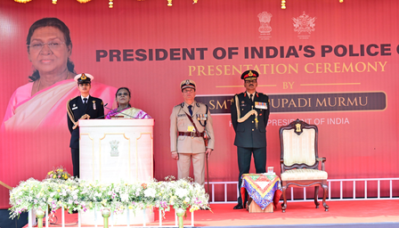Prez Murmu urges police to become partners of citizens while honouring Sikkim Police (Ld)