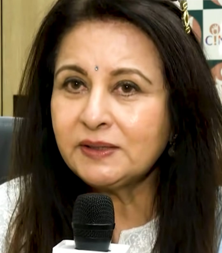 Poonam Dhillon on Ranveer Singh-Farhan Akhtar clash: In egos, in fights the needy people should not suffer