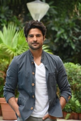 Rajeev Khandelwal recalls traumatic time during father’s heart attack: He was unconscious