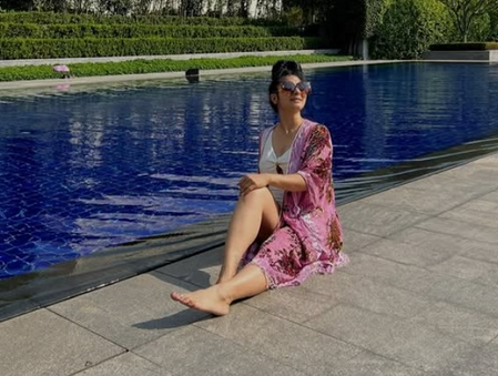 Tanishaa Mukerji takes a break from heat wave, indulges in some pool time