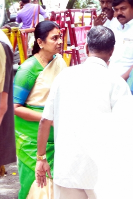 Amid Sanatan Dharma row, Udhayanidhi’s mother Durga Stalin offers prayers at Mysuru’s Nimishamba Temple