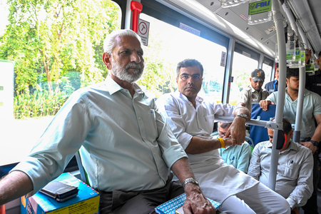 Delhi ministers travel by electric bus for inauguration of PWD drainage project