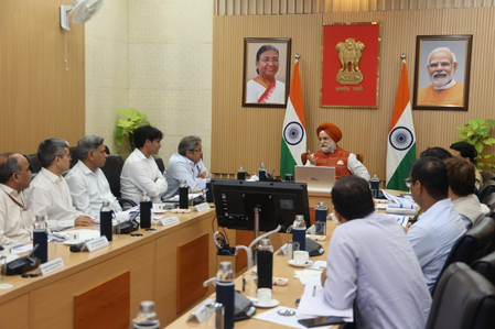 Delhi L-G chairs high-level MCD meet, discusses structural safety, monsoon prep