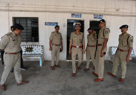 131 Bangladeshis detained in citywide verification drive in Ahmedabad (Ld)