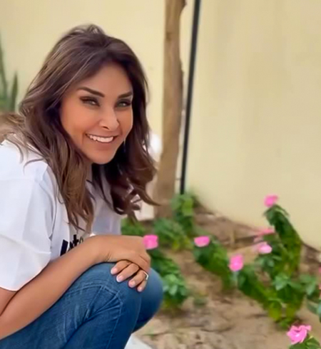 Lisa Ray: I don’t listen to Taylor Swift, love old skinny jeans