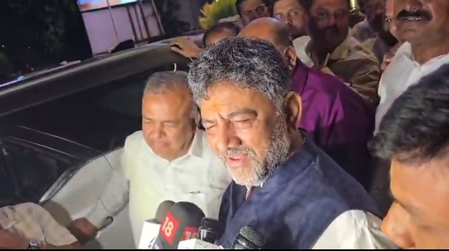 Karnataka CM holds late night talks with Minister; Ramalinga Reddy says issue to be resolved
