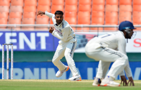 ‘An exceptional exhibition of spin bowling’: Swann hails Suthar’s dream Test debut