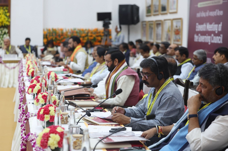 Hemant Soren raises Jharkhand’s pending issues at NITI Aayog meet