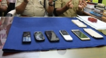 Delhi Police recover 71 stolen mobile phones, 45 returned to rightful owners