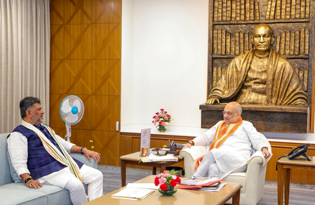 Shivakumar meets HM Amit Shah, seeks Centre’s support for K’taka