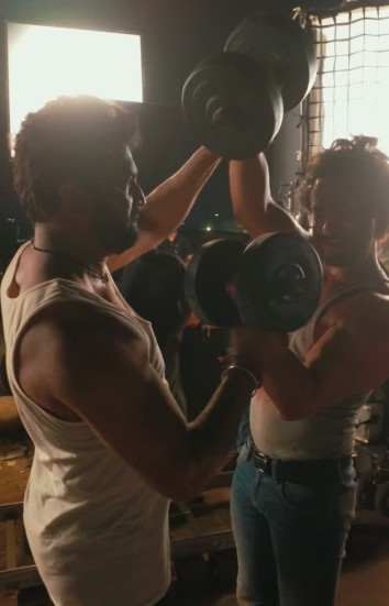 Aayush Sharma takes ‘sweetest co-actor’ Sharad Kelkar’s help for pumping up muscles