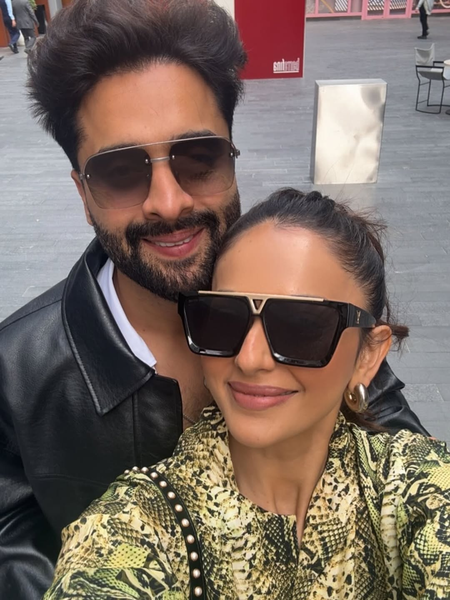 Rakul Preet Singh, Jackky Bhagnani take their first drive in an AI driven car: We were scared