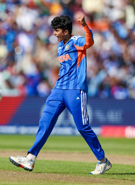 ‘Best person to tackle Perry would be Shree Charani’: Shikha Pandey backs India to stick with winning combination against AUS