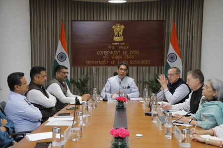 Indian officials discuss collaboration on land governance reforms with World Bank experts