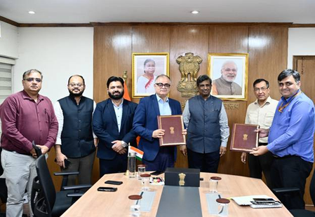 Tata Motors too joins Govt scheme to replace old trucks, buses in Delhi-NCR