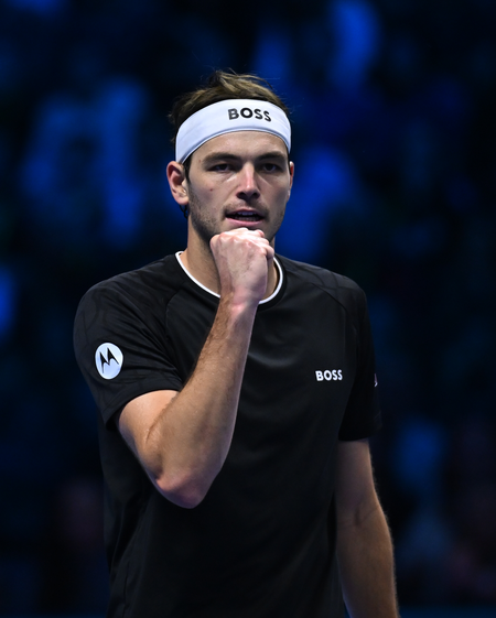 Taylor Fritz saves match point, sets up Halle semifinal clash with in-form Zverev