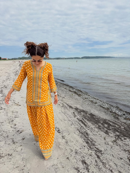 Taapsee Pannu finds solace by the sea: Picking up some thoughts