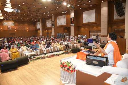 Gujarat Lok Bhavan hosts first-ever ‘Shri Ram Katha’, Guv Devvrat highlights lessons from Ramayana