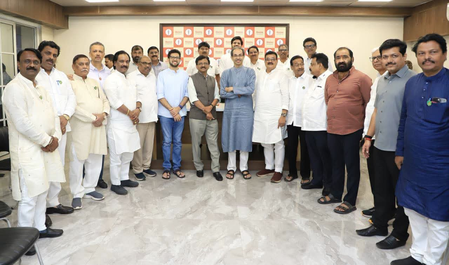 Uddhav Thackeray holds meeting with legislators amid defection buzz, four remain absent