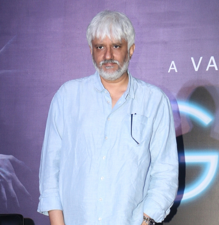 Vikram Bhatt lauds Anurag Kashyap’s ‘Black Friday’ but says, it was important to hold its release at the time