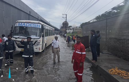 Heavy rains inundate few colonies in Ameenpur near Hyderabad
