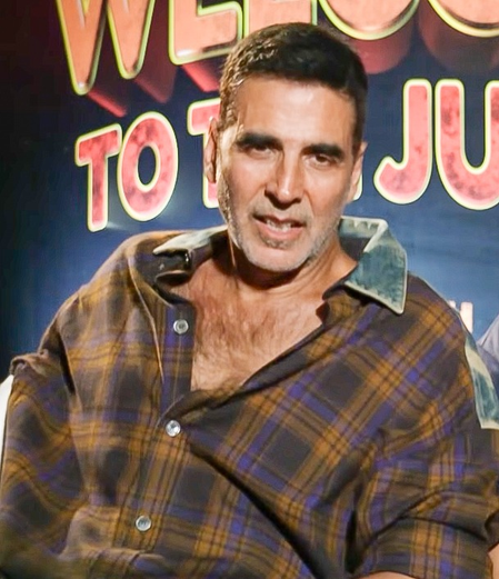 Akshay Kumar believes new actresses are not too willing to take risks