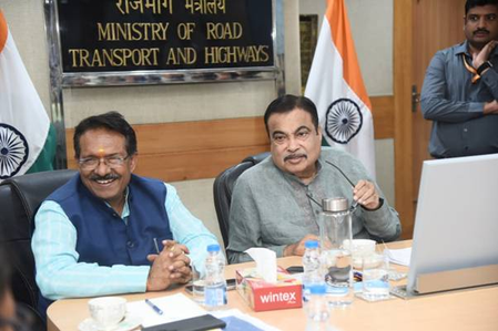 Nitin Gadkari asks officials to strengthen monsoon readiness on National Highways