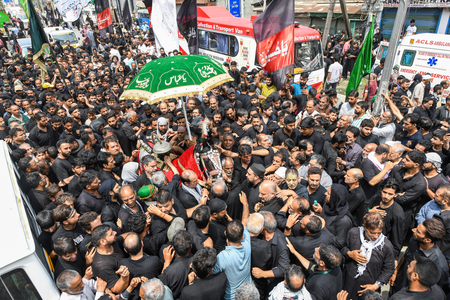 Thousands of Shia mourners join Muharram procession in J&K’s Srinagar