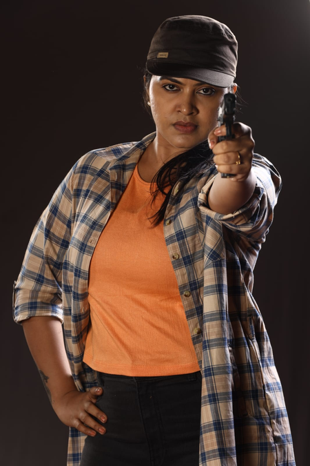 Rachitha Mahalakshmi plays an undercover agent in Yogi Babu-starrer ‘Lollipop Sports Academy’ (IANS Exclusive)