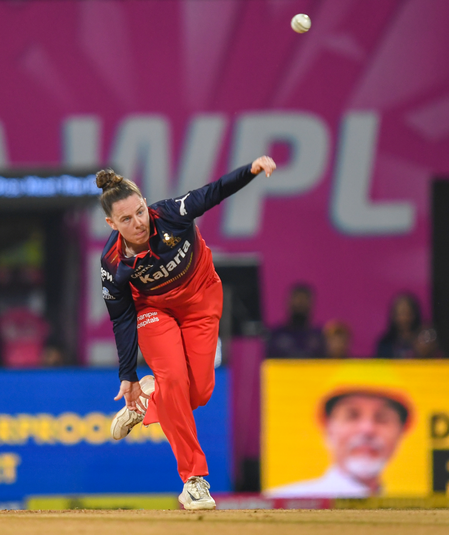 Linsey Smith crowned new No. 1 bowler ahead of Women’s T20 WC