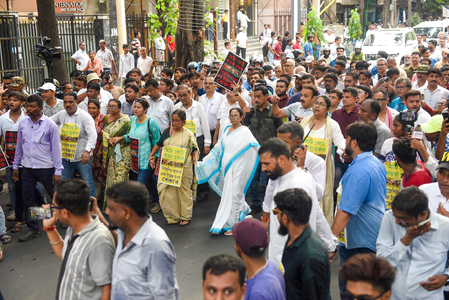 Bengal: Trinamool factions rift escalates, rebel MLAs take control of party’s main office
